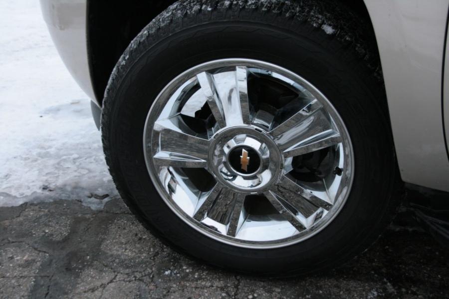  Chevrolet Tahoe LTZ 6 2L 4x4 2009 года  (фото 3 из 23)